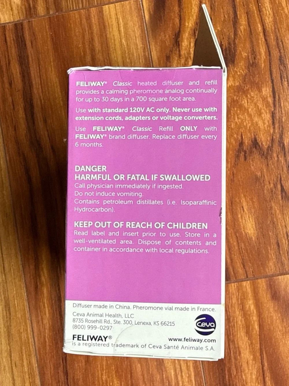 FELIWAY Classic Happy Cat Calming Diffuser – Purple Packaging